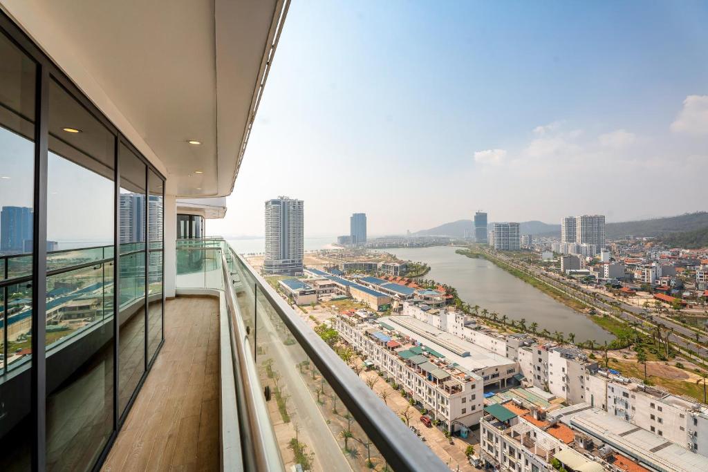 delasa-ha-long (2)